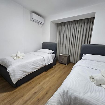 טיראנה Elois Luxury Apartment מראה חיצוני תמונה